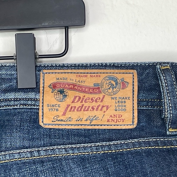 Diesel Larkee Denim Jeans Men’s 40W 32L Regular Straight Button Fly - Picture 7 of 15